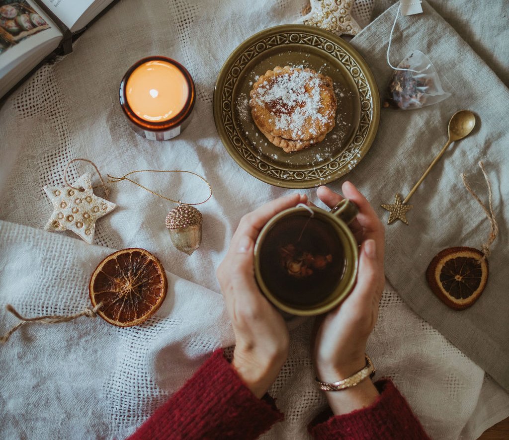 Beautiful fields of lilac heather in autumn. Photo credit Annie Spratt via Unsplash